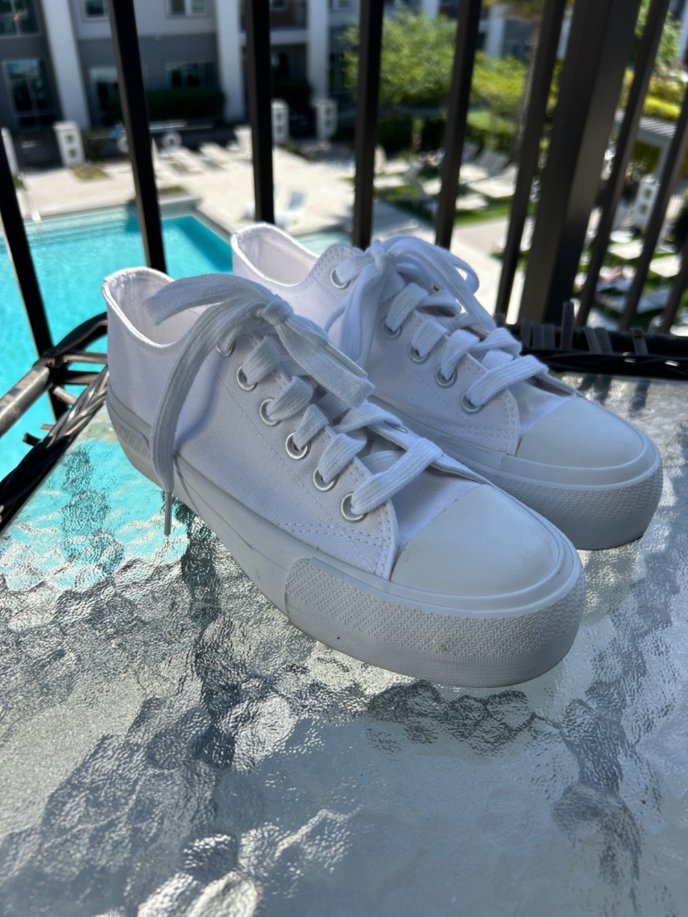 Classic Low-Top Canvas Sneakers - White
